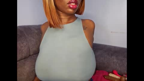 Snapshot of ebonycandymelani chatting on 09.09.25 Ebony Melanie online show from 09.09.25