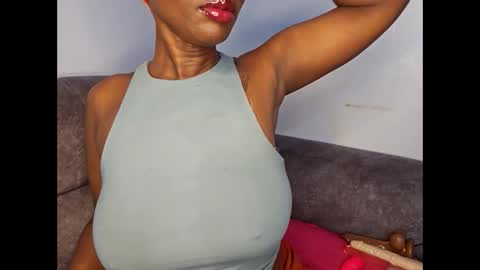 Snapshot of ebonycandymelani chatting on 09.28.25 Ebony Melanie online show from 09.28.25