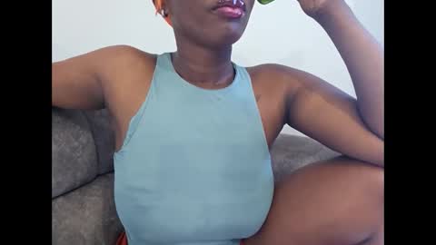 Snapshot of ebonycandymelani chatting on 09.29.25 Ebony Melanie online show from 09.29.25