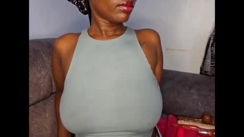 Snapshot of ebonycandymelani chatting on 10.03.25 Ebony Melanie online show from 10.03.25