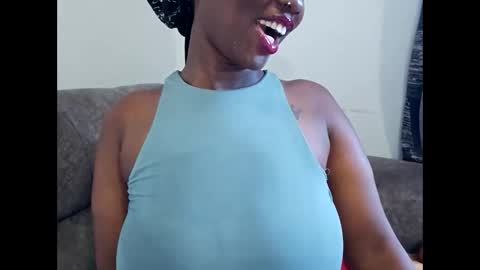 Snapshot of ebonycandymelani chatting on 10.04.25 Ebony Melanie online show from 10.04.25