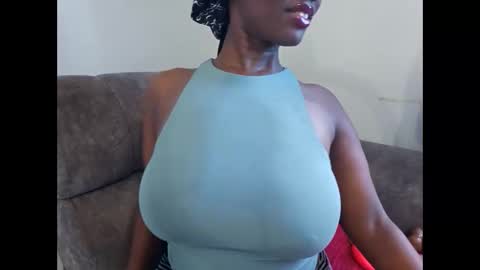 Snapshot of ebonycandymelani chatting on 10.06.25 Ebony Melanie online show from 10.06.25