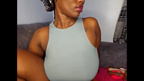 Snapshot of ebonycandymelani chatting on 10.11.25 Ebony Melanie online show from 10.11.25