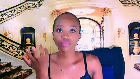 Snapshot of ebonycreamy69 chatting on 12.31.24 Nova online show from 12.31.24