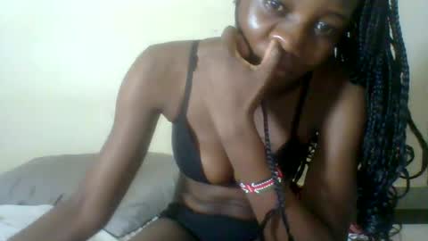 Snapshot of ebonycutegal4 chatting on 06.07.26 MELLEN online show from 06.07.26