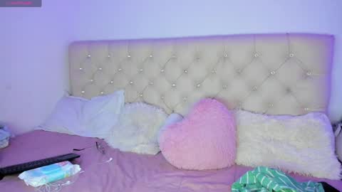 Queen Ebony online show from 04.29.26