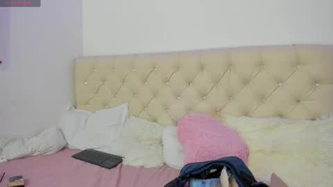 Queen Ebony online show from 04.30.26