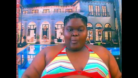 Snapshot of ebonyhotbuns4u2luv chatting on 06.25.26 ebonyhotbuns4u2luv online show from 06.25.26