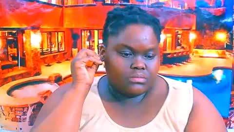 Snapshot of ebonyhotbuns4u2luv chatting on 07.08.26 ebonyhotbuns4u2luv online show from 07.08.26