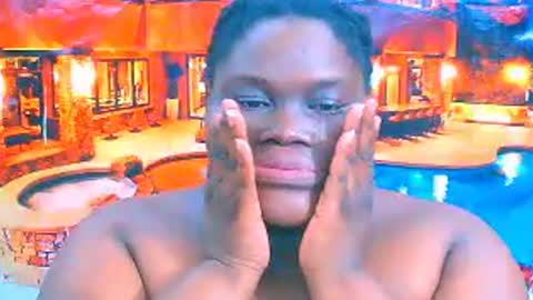 Snapshot of ebonyhotbuns4u2luv chatting on 07.11.26 ebonyhotbuns4u2luv online show from 07.11.26