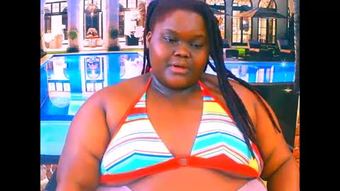 Snapshot of ebonyhotbuns4u2luv chatting on 07.22.26 ebonyhotbuns4u2luv online show from 07.22.26