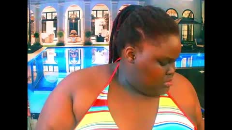 Snapshot of ebonyhotbuns4u2luv chatting on 07.23.26 ebonyhotbuns4u2luv online show from 07.23.26
