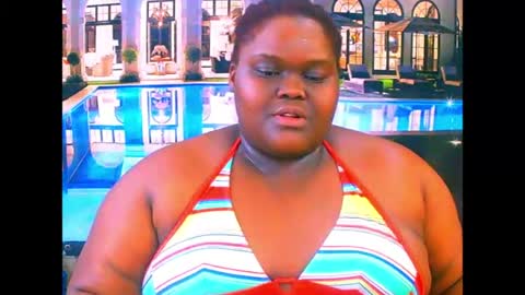 Snapshot of ebonyhotbuns4u2luv chatting on 07.25.26 ebonyhotbuns4u2luv online show from 07.25.26