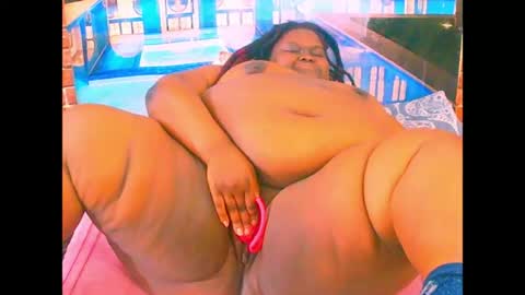 Snapshot of ebonyhotbuns4u2luv chatting on 07.28.26 ebonyhotbuns4u2luv online show from 07.28.26