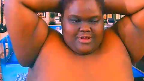 Snapshot of ebonyhotbuns4u2luv chatting on 07.28.26 ebonyhotbuns4u2luv online show from 07.28.26