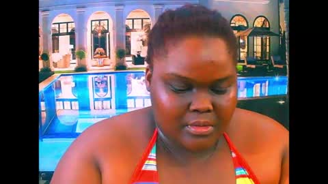 Snapshot of ebonyhotbuns4u2luv chatting on 07.29.26 ebonyhotbuns4u2luv online show from 07.29.26