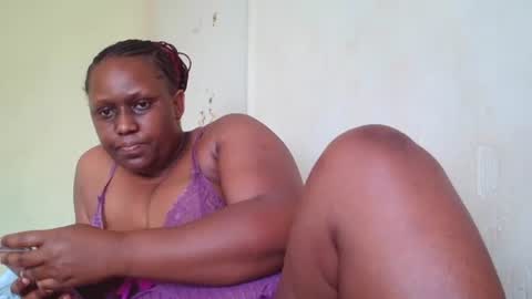 Snapshot of ebonyletty chatting on 09.10.25 ebonyletty online show from 09.10.25