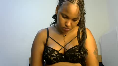 Snapshot of ebonyluna229320 chatting on 08.08.26 i am clara online show from 08.08.26