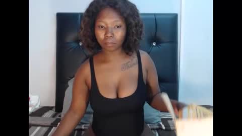 Snapshot of ebonymilf1 chatting on 03.18.26 Tee online show from 03.18.26