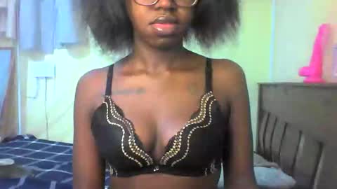 Ebonymuse2 online show from 05.12.26