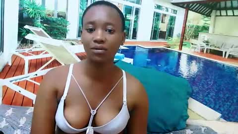 Snapshot of ebonyolive69 chatting on 12.12.24 Cindy online show from 12.12.24