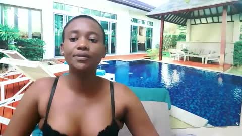 Snapshot of ebonyolive69 chatting on 12.17.24 Cindy online show from 12.17.24