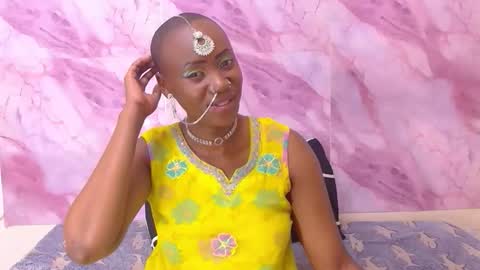 Snapshot of ebonyolive69 chatting on 09.12.25 Cindy online show from 09.12.25