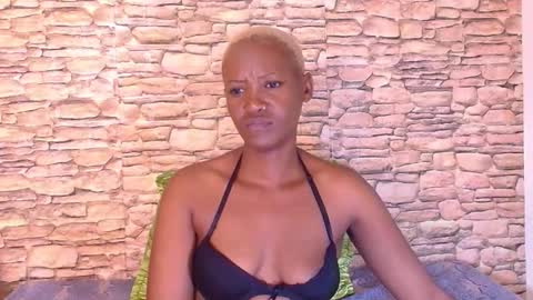 Snapshot of ebonyolive69 chatting on 10.09.25 Cindy online show from 10.09.25