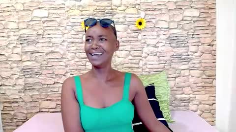 Snapshot of ebonyolive69 chatting on 05.15.26 Cindy online show from 05.15.26