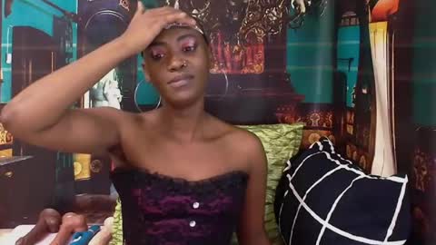 Snapshot of ebonyolive69 chatting on 06.17.26 Cindy online show from 06.17.26
