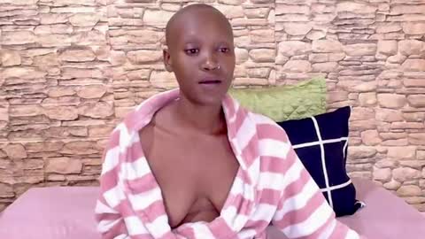 Snapshot of ebonyolive69 chatting on 07.04.26 Cindy online show from 07.04.26