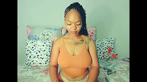 Snapshot of ebonyshy123x chatting on 12.28.24 ebonyshy123 online show from 12.28.24