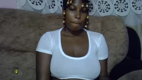 Snapshot of ebonysk chatting on 05.11.26 pretty online show from 05.11.26