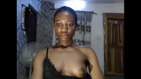 Snapshot of ebonyxgold chatting on 12.07.24 ebonyxgold online show from 12.07.24