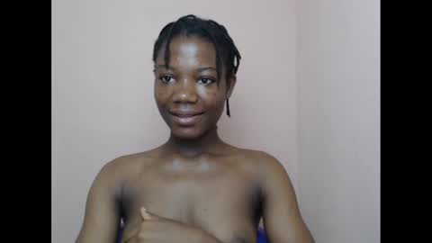 Snapshot of ebonyxgold chatting on 01.04.25 ebonyxgold online show from 01.04.25