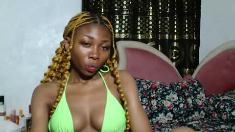 Snapshot of ebonyxxbabe chatting on 06.08.26 ebonyxxbabe online show from 06.08.26