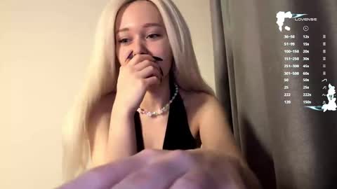 Mia online show from 03.24.26