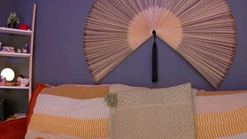 Snapshot of eddieds chatting on 12.21.25 Eddie online show from 12.21.25