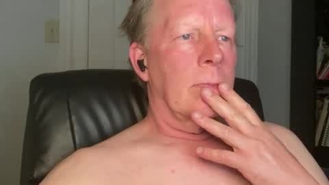 Snapshot of eddygl1968 chatting on 06.22.26 Eddy online show from 06.22.26