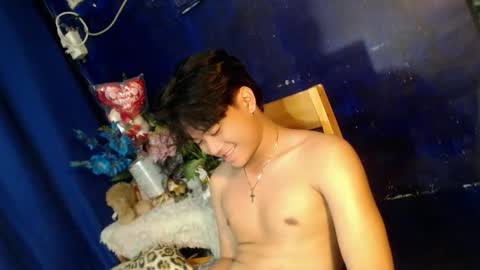 edelcum_xx online show from 10.28.25