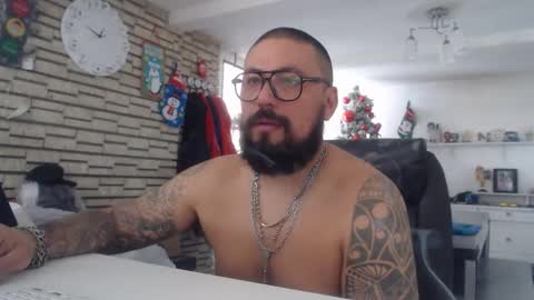 Snapshot of edgarram83 chatting on 12.02.25 edgarram83 online show from 12.02.25