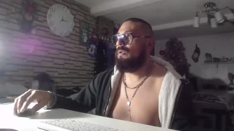 Snapshot of edgarram83 chatting on 12.22.25 edgarram83 online show from 12.22.25