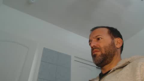 Snapshot of edge_masters chatting on 12.09.24 EdgeM online show from 12.09.24