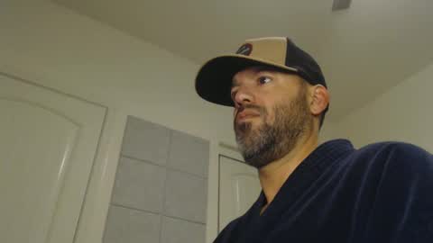 Snapshot of edge_masters chatting on 12.25.24 EdgeM online show from 12.25.24