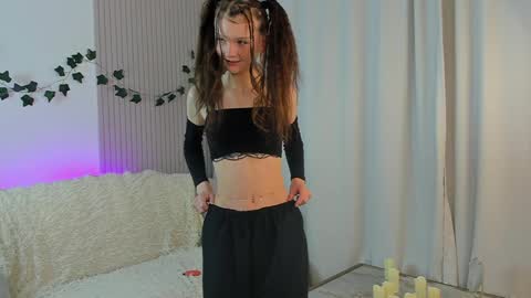 Lisa  online show from 01.15.25