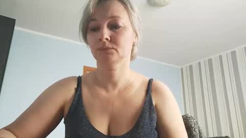 Snapshot of edithmanning chatting on 02.05.26 edithmanning online show from 02.05.26