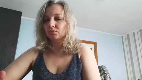 Snapshot of edithmanning chatting on 02.13.26 edithmanning online show from 02.13.26