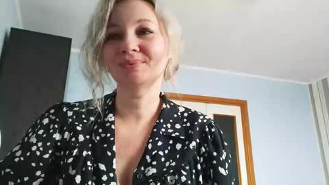 Snapshot of edithmanning chatting on 02.27.26 edithmanning online show from 02.27.26