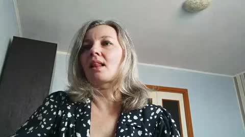Snapshot of edithmanning chatting on 03.17.26 edithmanning online show from 03.17.26