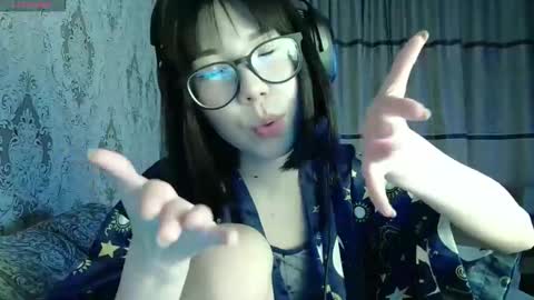 Snapshot of edithobeng chatting on 03.25.26 Kama online show from 03.25.26